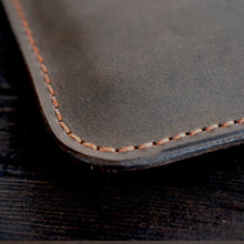 Load image into Gallery viewer, PREORDER! BLACKTHORN LEATHER LAPTOP CASE WITH YOUR NAME
